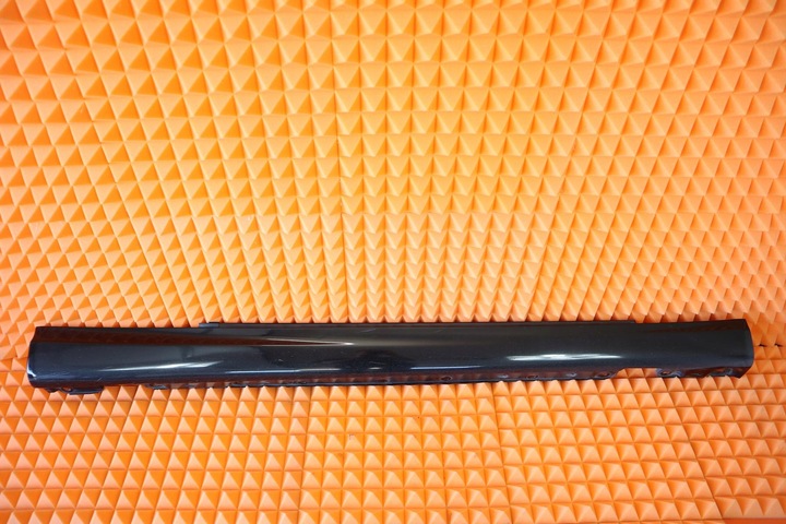 фото №1, Mercedes clc w203 порог планка пороговая правая c197 a2036900640