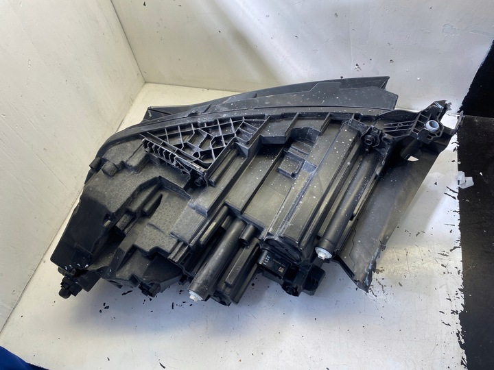 фото №10, Skoda enyaq лампа правые перед полный led 5lb941016a