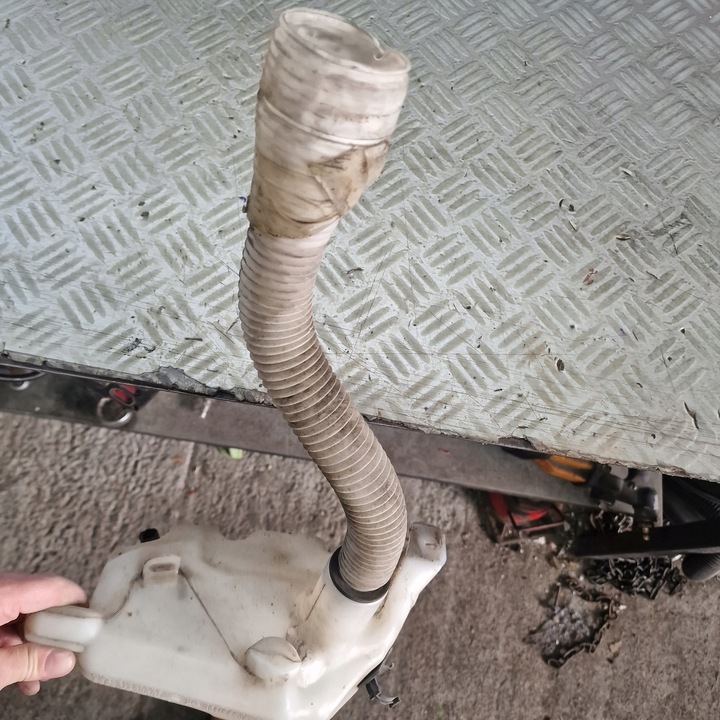 фото №8, Бак омывателя помпа berlingo partner iii