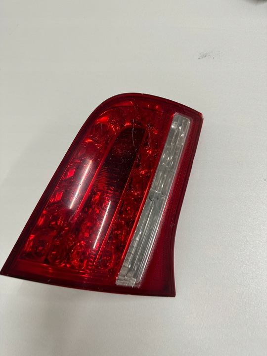 фото №7, Audi a6 лампа крышки зад левая w крышка багажника 89089937