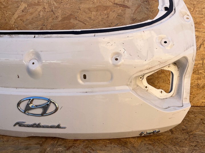 фото №10, Hyundai i30 iii 3 fastback 17- крышка задняя зад