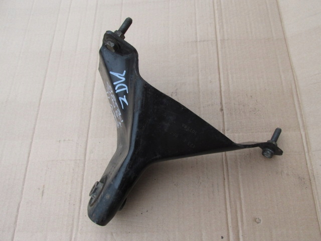 фото №5, Suzuki grand vitara ii 1.9 ddis крепление кронштейн моста перед