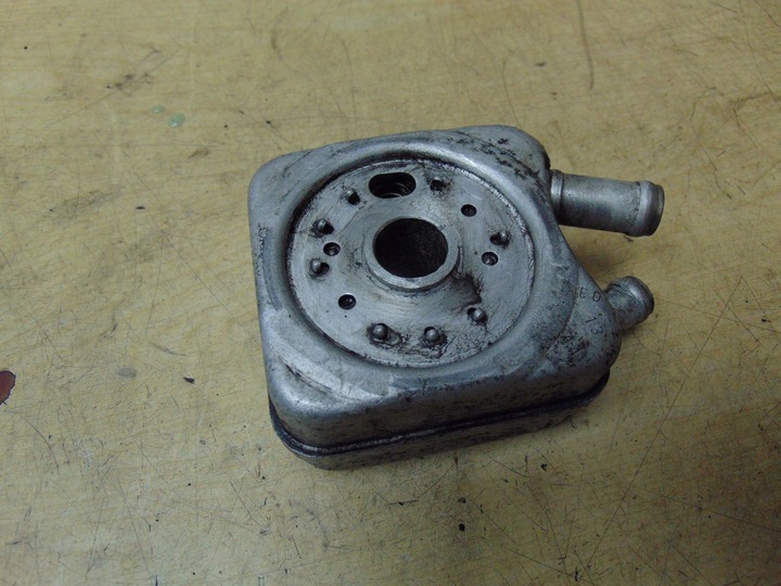 фото №4, Радіаторів масла vw audi a4 golf passat 028117021l