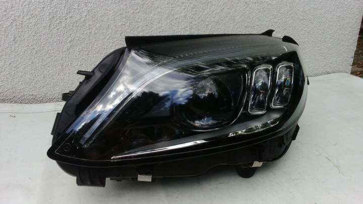 фото №1, Mercedes c-kl w205 рестайлинг multibeam led лампа левая 19r.