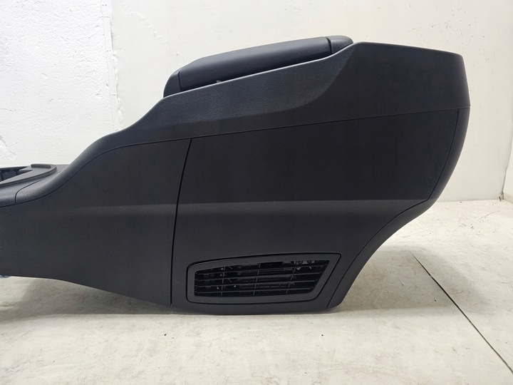 фото №16, Туннель средний подлокотник mercedes v-klasa w447 w448