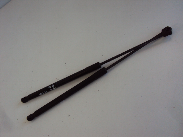 фото №1, Приводы крышки зад audi a1 sportback 1.6 tdi