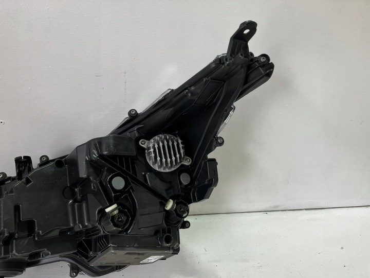 фото №12, Corolla e21 лампа права перед комплектна повний led