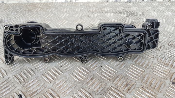 фото №10, Citroen c4 1.6 hdi кришка клапанів