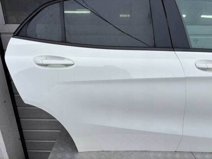 фото №7, Mercedes gla w156 двері перед зад праве білий
