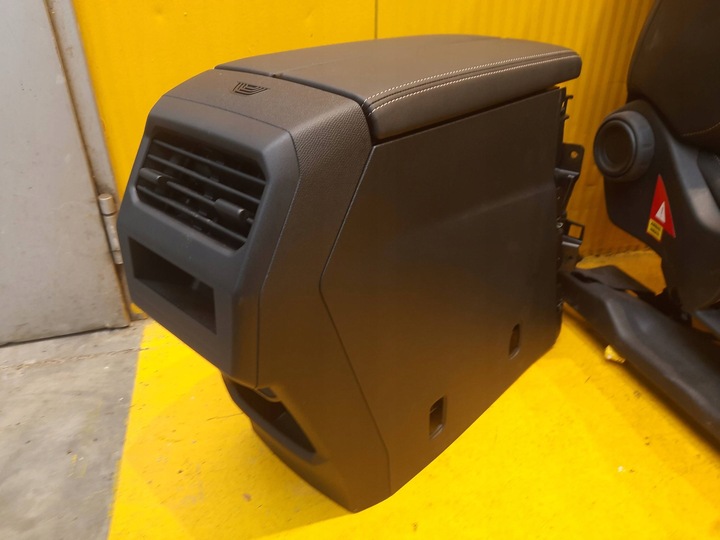 фото №10, Peugeot 3008 iii сидіння диван обшивки підлокітник комплект 24r.