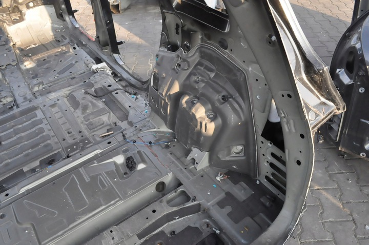 фото №7, Mercedes eqb x243 чверть крило праві лівий зад pas ванна