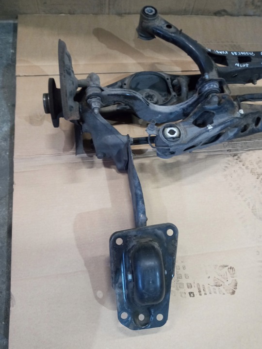 фото №8, Балка подрамник подвешивание зад задние vw passat b8 универсал 2.0tdi 2015r