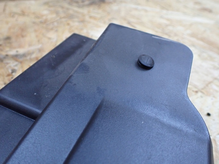 фото №7, Направляюча кріплення ролети багажника права bmw 316 e91 рестайлінг європа 7068886