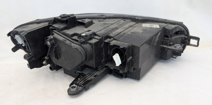 фото №12, Vw passat b9 полный led 3j1941005 левая фара j-8396