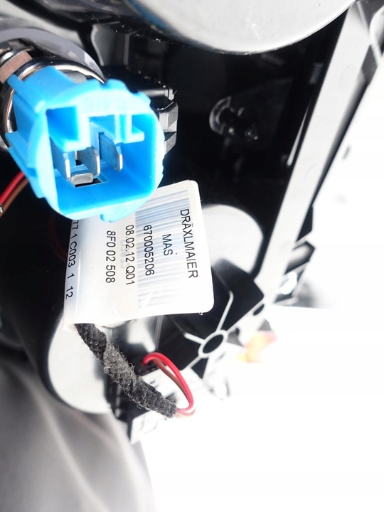 фото №12, Maserati levante тунель консоль середня бардачок