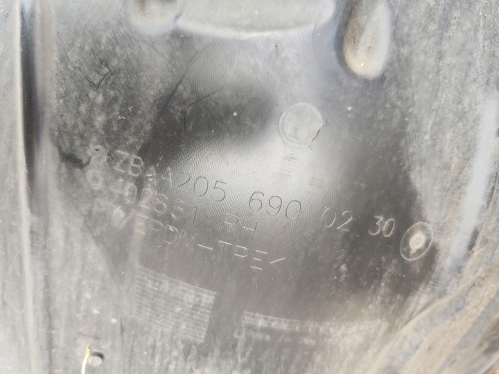 фото №5, Подкрылок перед передние правые mercedes w205 2.0 cgi