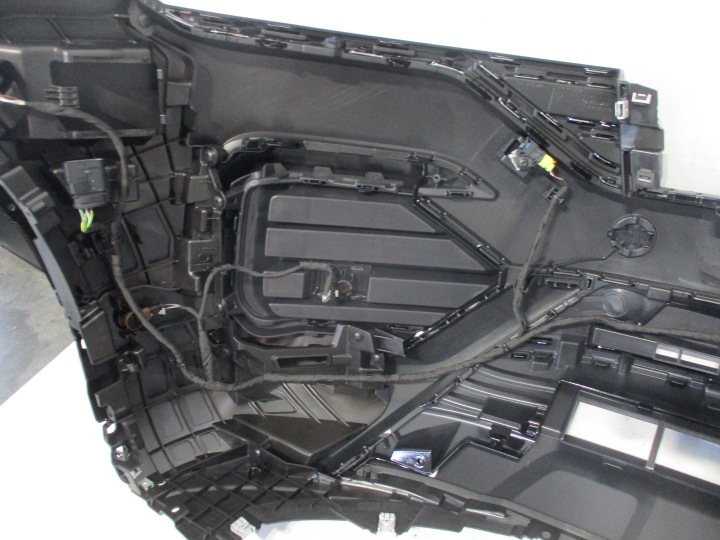 фото №8, Бампер перед vw touareg 760 r-line 6x pdc c9x