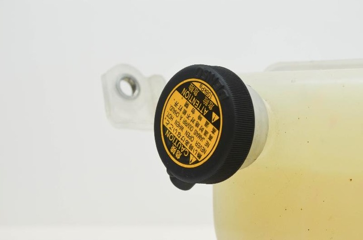 фото №9, Бачок расширительный toyota prius _w3_ 1648028080 гибрид 2012