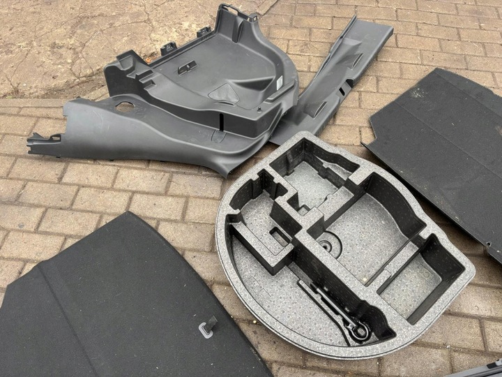 фото №3, Toyota yaris iv підлога багажника м'яка захист pas заднього