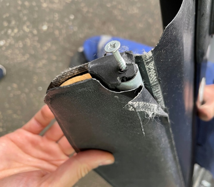 фото №7, Mercedes a клас w169 ролета полиця багажника чорний