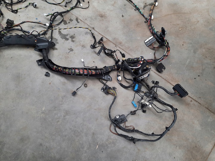 фото №7, Bmw x1 e84 2.0i рестайлинг жгут камеры, интерьера