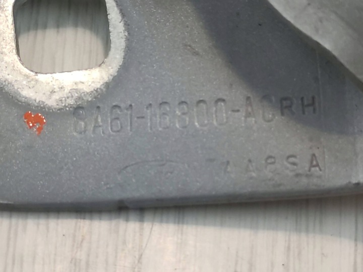 фото №7, Ford fiesta mk7 петля капота двигуна праве перед 8a6116800ac