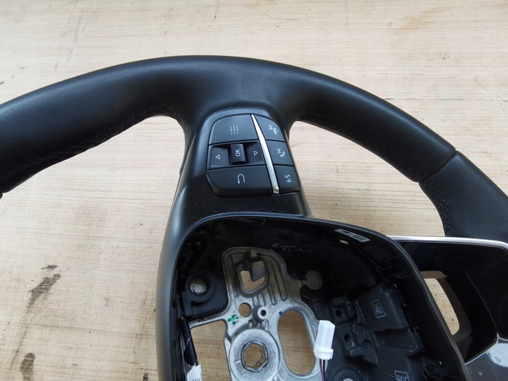 фото №10, Ford focus mk4 - руль мультифункция