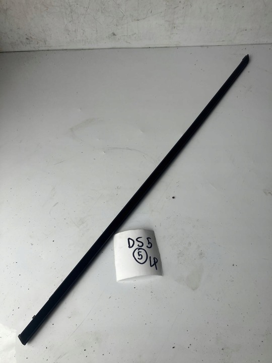 фото №1, Планка накладка двері лівий перед #5 citroen ds5