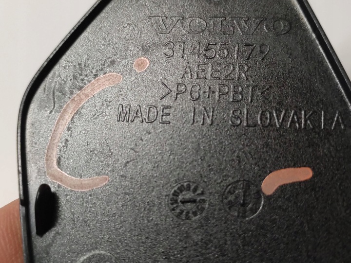 фото №9, Volvo xc60 17- заглушка фаркоп бампера перед 31455179