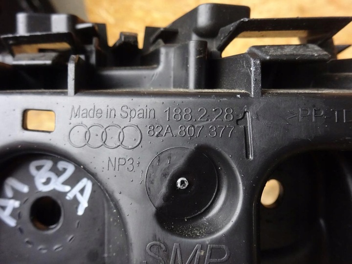 фото №8, Audi a1 82a gb салазки кронштейны бампера зад задние комплект