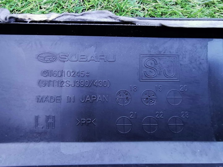 фото №14, Subaru forester 2019- планка двері права зад