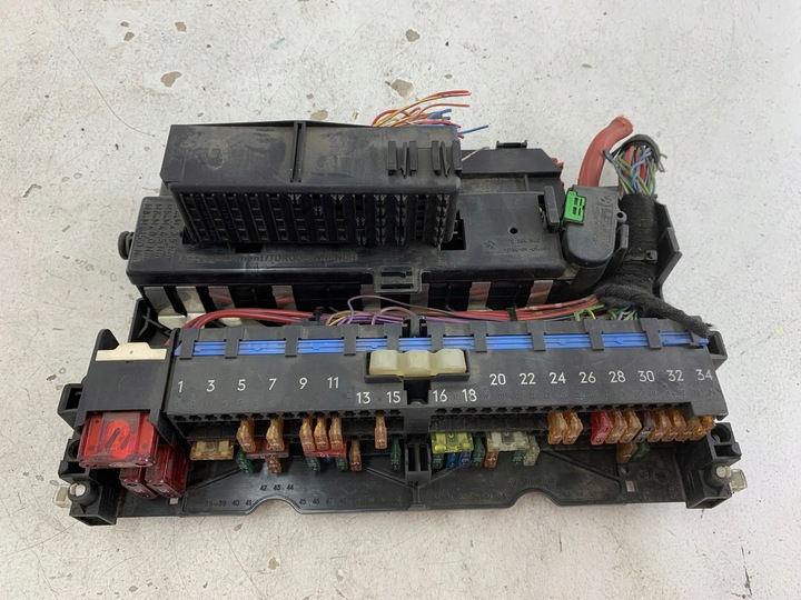 фото №6, Коробка запобіжників bmw e46 8364540