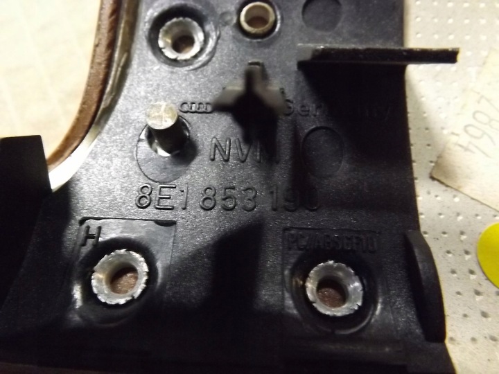 фото №11, Audi a4 b7 планка декоративная dekor панели распределительной консоли 8e1853190aa