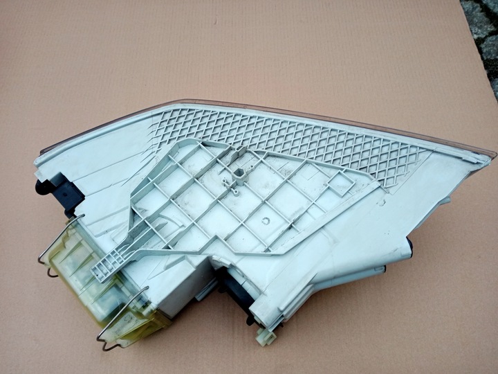 фото №7, Skoda octavia ii права лампа перед ксенон