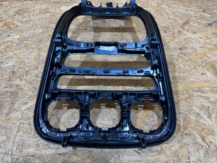 фото №8, Mercedes glc w253 рамка туннеля led a2536802003