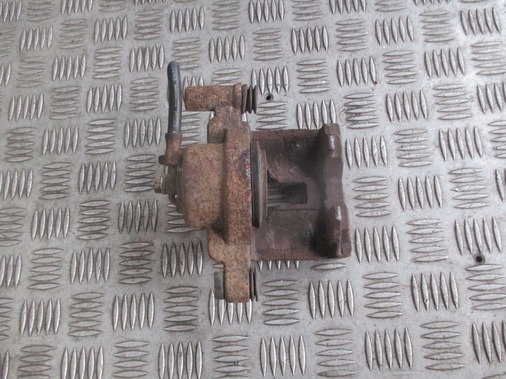 фото №7, Супорт правий перед corolla verso ii 04-08r