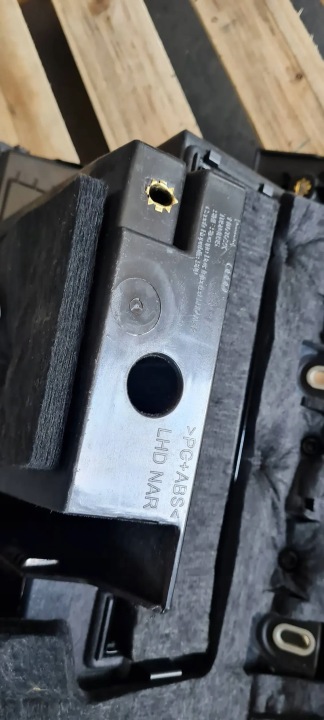 фото №6, S3 8v sedan a3 бардачок пассажира консоли 8v0880842a