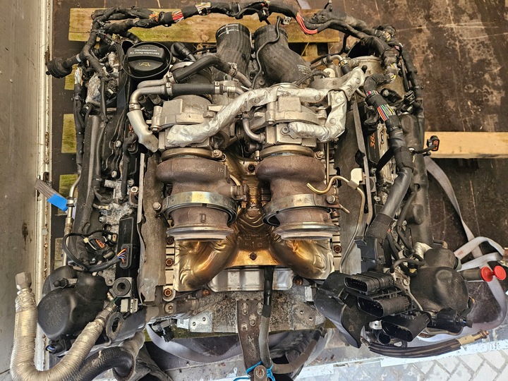 фото №8, W205 amg c63 177980 4.0 v8 bi turbo двигатель комплектный