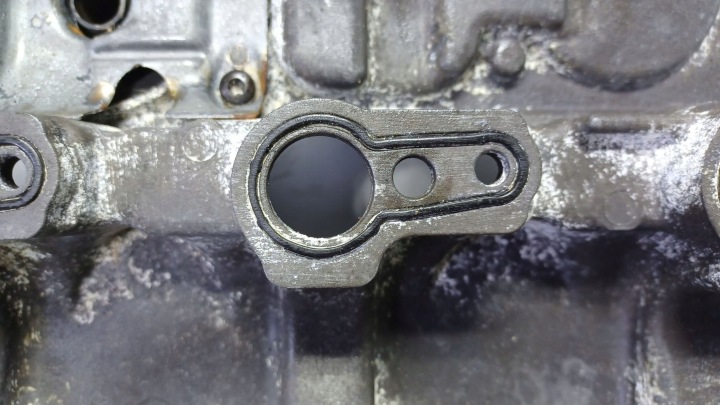 фото №15, Крышка клапанов перед mercedes-benz c w204 a6460101530-merc