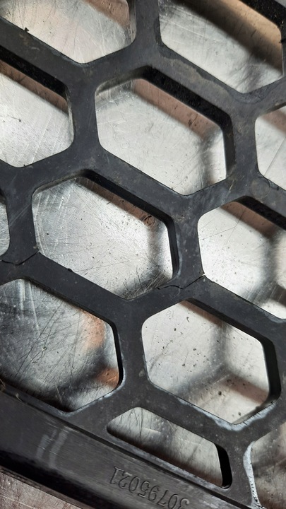 фото №13, Решётка бампера нижняя volvo s60 ii 10-13 30795021