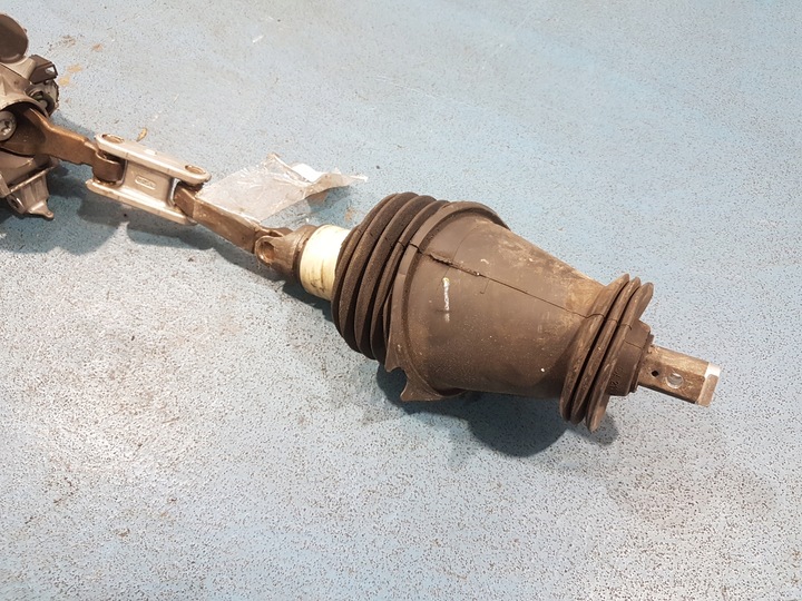 фото №9, Mercedes benz w203 sport купе колонка кермова