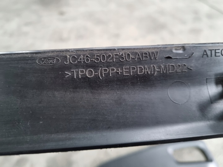 фото №11, Планка маскировочная накладка габаритный фонарь защита крыша ford f-max cargo евро 6