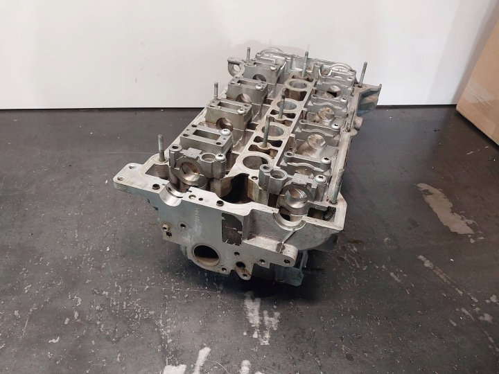 фото №13, Головка двигателя audi a4 b6 8e 8h 1.8t bfb 06a103373p