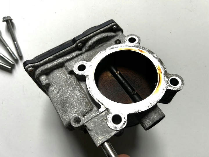 фото №6, Subaru forester sj 2015 дросельна заслінка