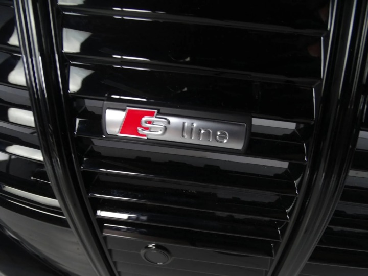 фото №9, Бампер перед передний audi e-tron q8 4ke s-line