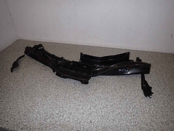 фото №7, Mazda 2 mazda2 de 07-13 панель под лобовым стеклом пластиковый европа комплект