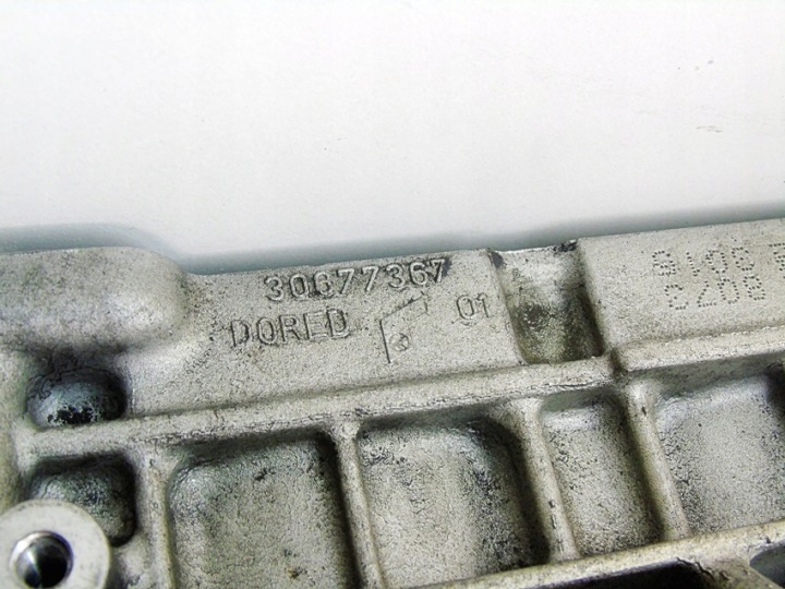 фото №12, Блок  двигуна 2.4 d5 volvo xc90 xc60 xc70 v70 2 3 s60 s80 2 30677367