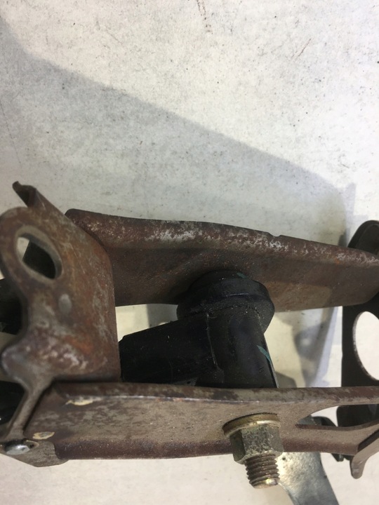 фото №7, Педаль зчеплення toyota avensis i 2.0 d4d