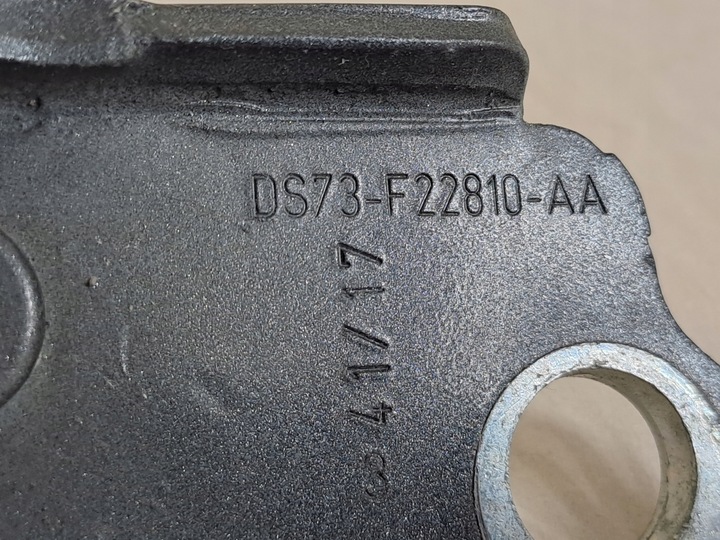 фото №9, Петлі двері правих передніх гвинти кріпильні ford mondeo v mk5 17r nd