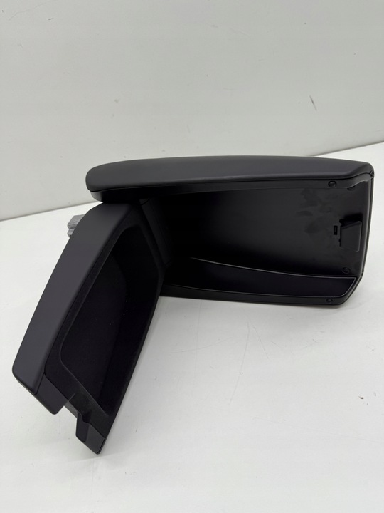 фото №13, Audi a6 s6 s7 c7 s-line подлокотник ze бардачком туннеля среднего чёрный!